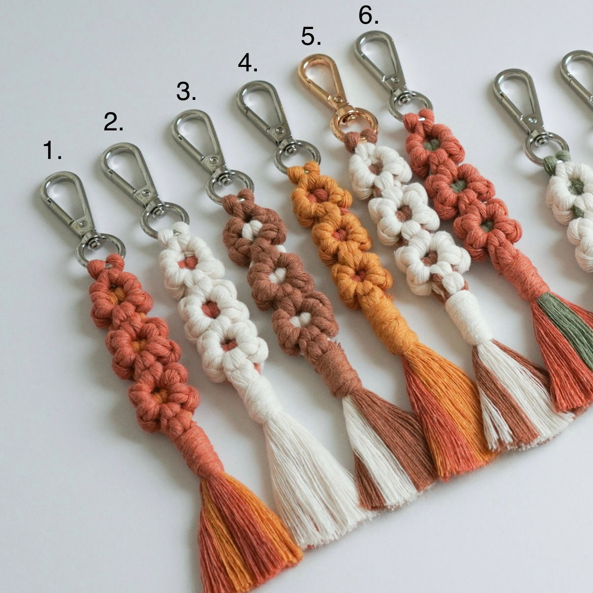 Macrame floral pentants